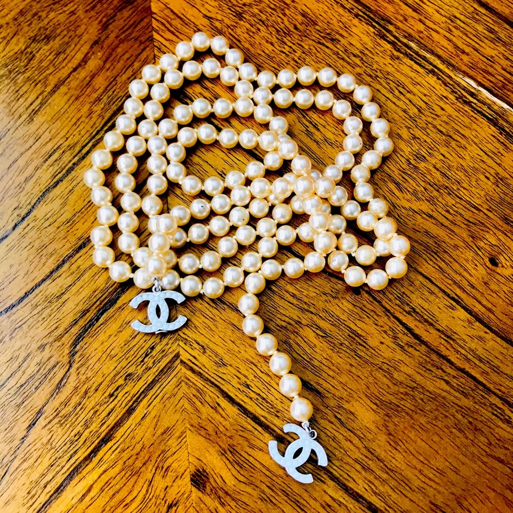 Chanel Faux Pearl Logo Necklace - Picture 9 of 11